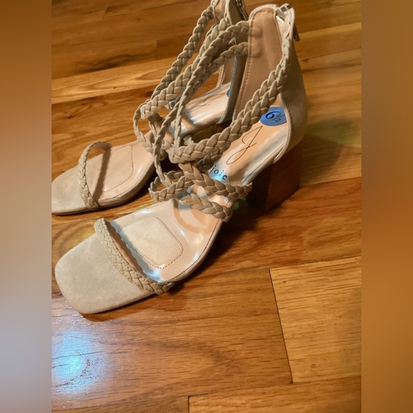 Joie Light nude color strappy block heeled sandals size 6.5 NEW - Picture 3 of 9